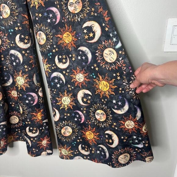 Women's Celestial Wide Leg Pull On Pants Size XS Stars Moons Boho Gypsy Festival - Picture 3 of 11